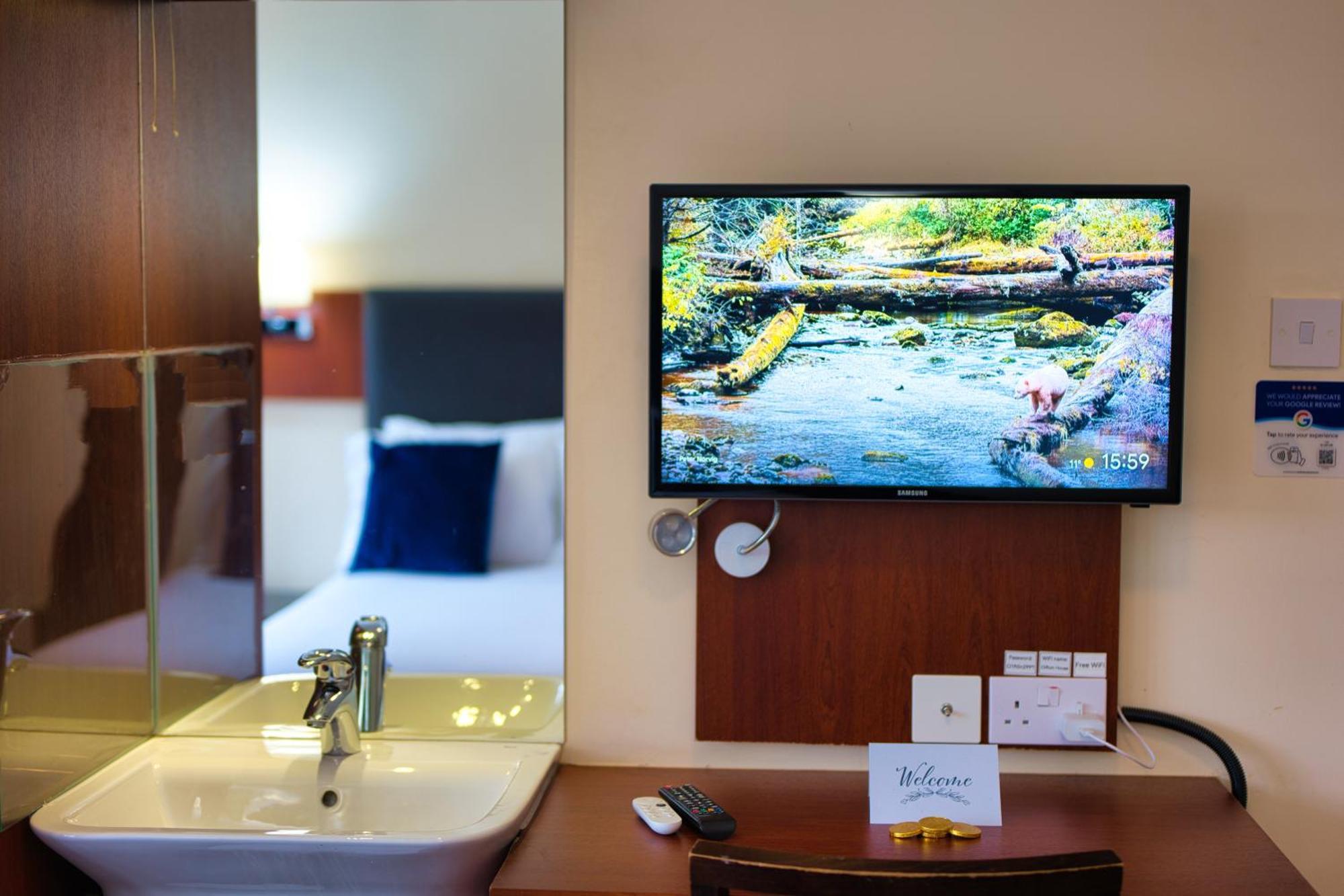 Tweepersoonskamer met Gedeelde Badkamer