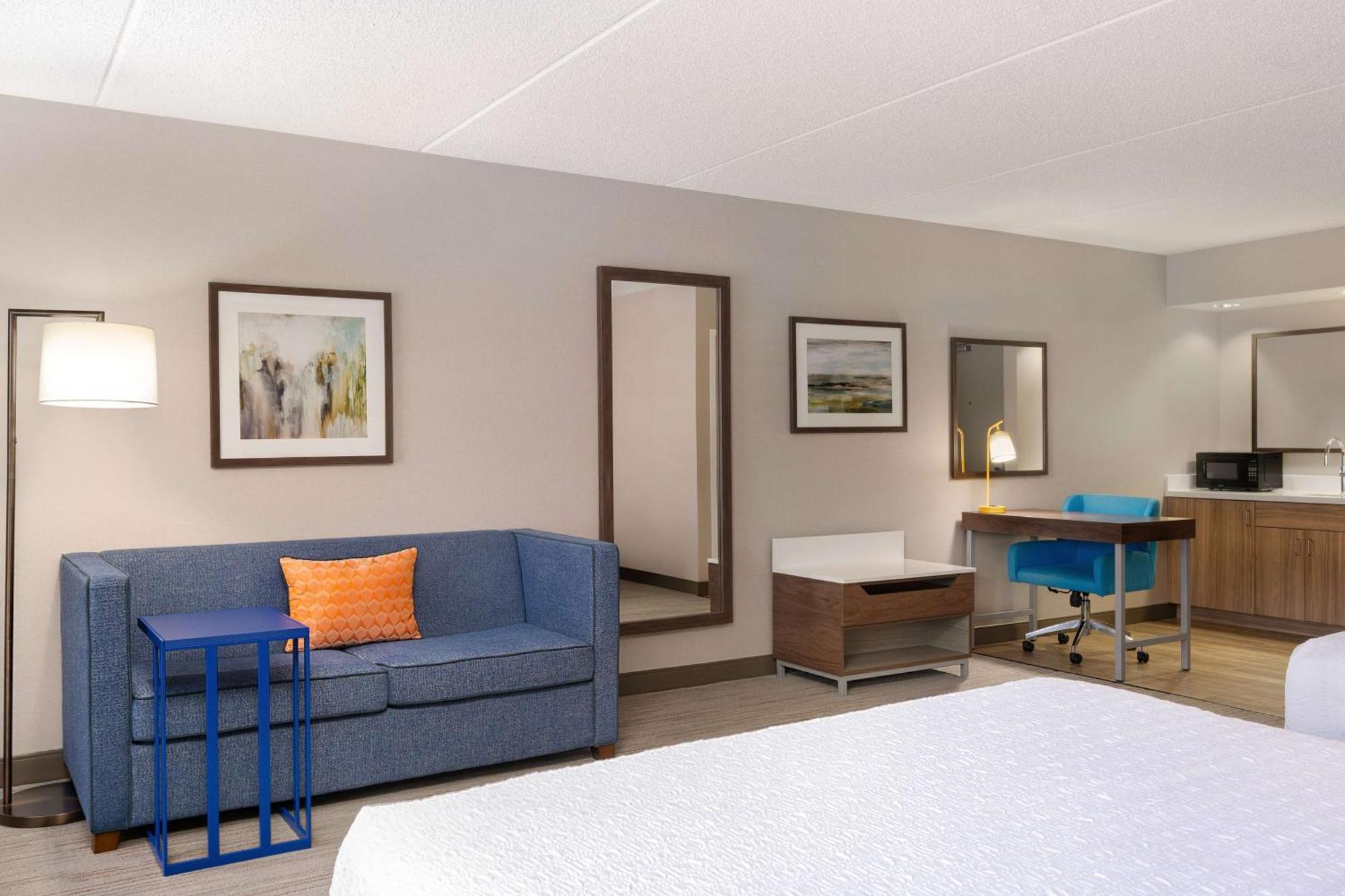 Queen Studio Suite with Two Queen Beds - Non-Smoking