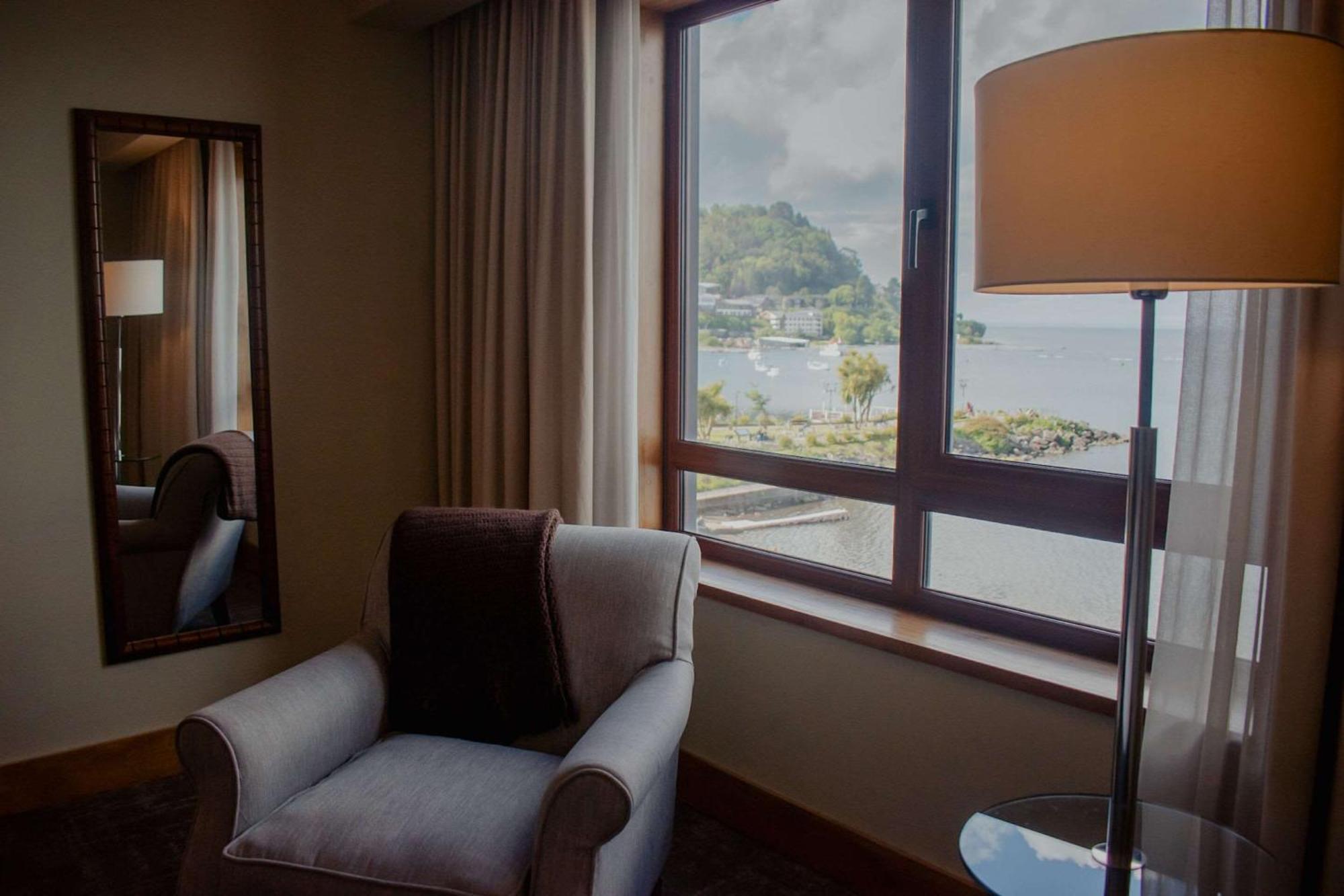 Quarto Premium com 2 Camas de Solteiro e Vista - Não Fumantes