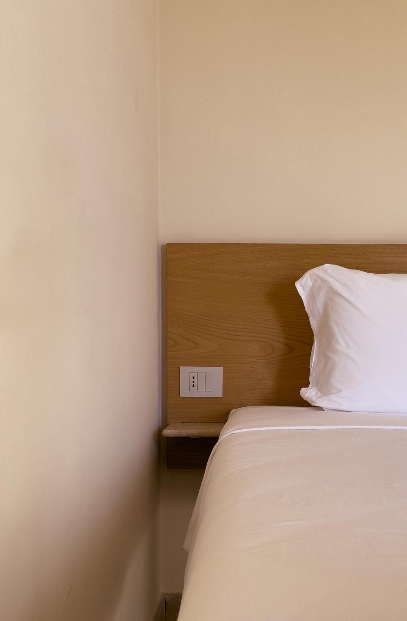 Single Room,1659469054:JPEG