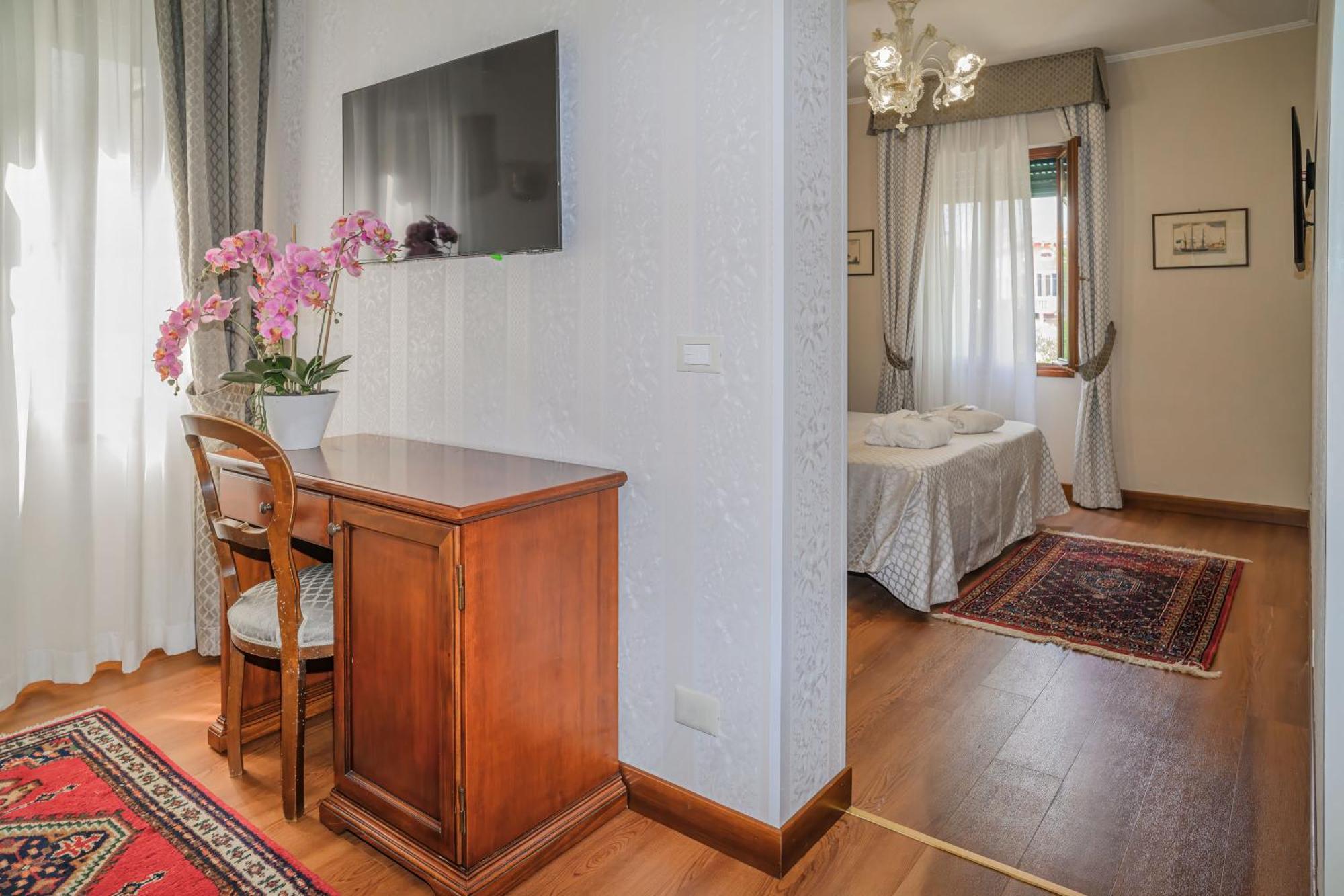 Junior Suite,1661107600:JPEG