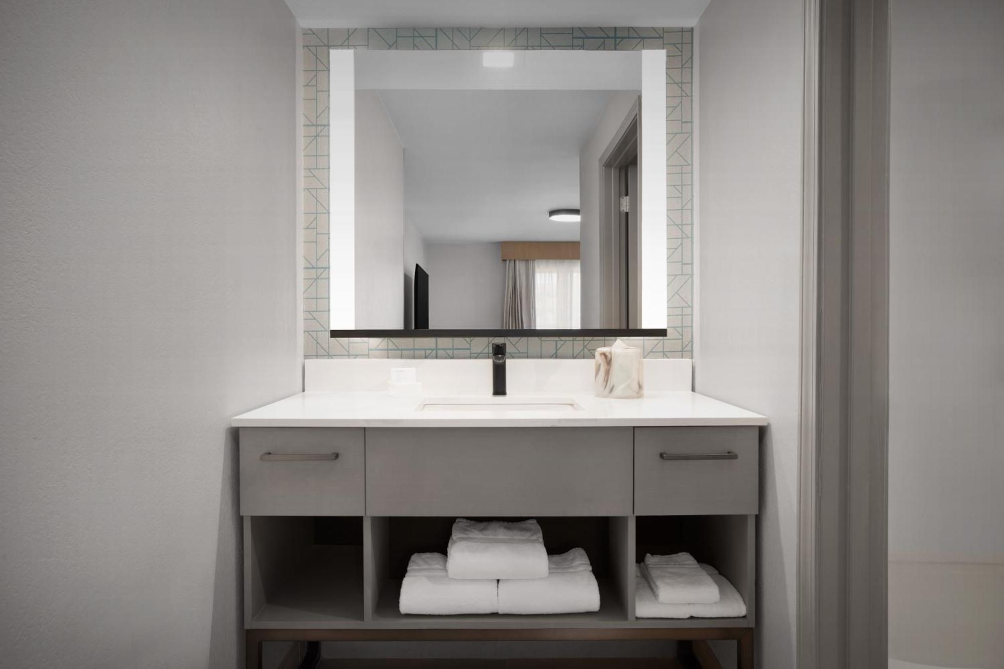 Suíte de 1 Quarto com Cama King-size - Não Fumantes