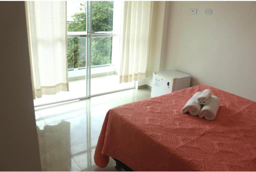 Quarto com Cama de Casal ou 2 de Solteiro e Varanda