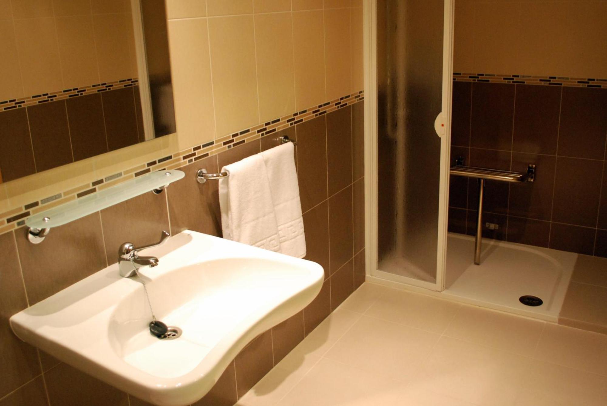 Habitación Doble adaptada para personas con movilidad reducida