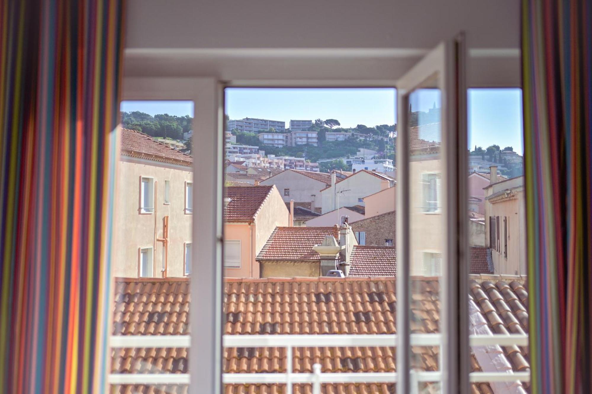 Chambre Double - Vue Partielle sur Mer.