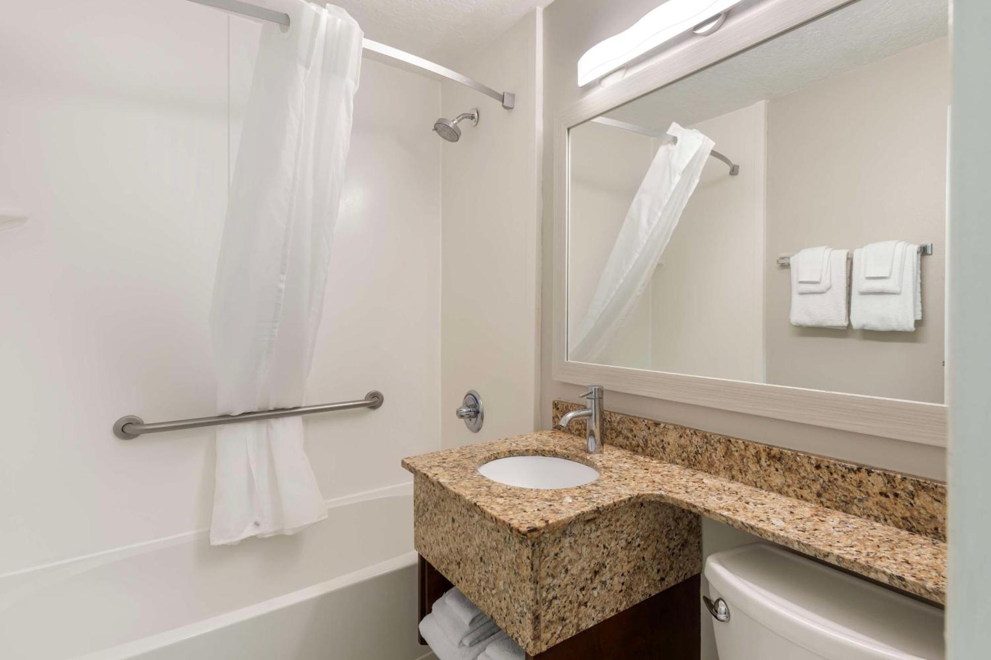 Deluxe King Room with Kitchen