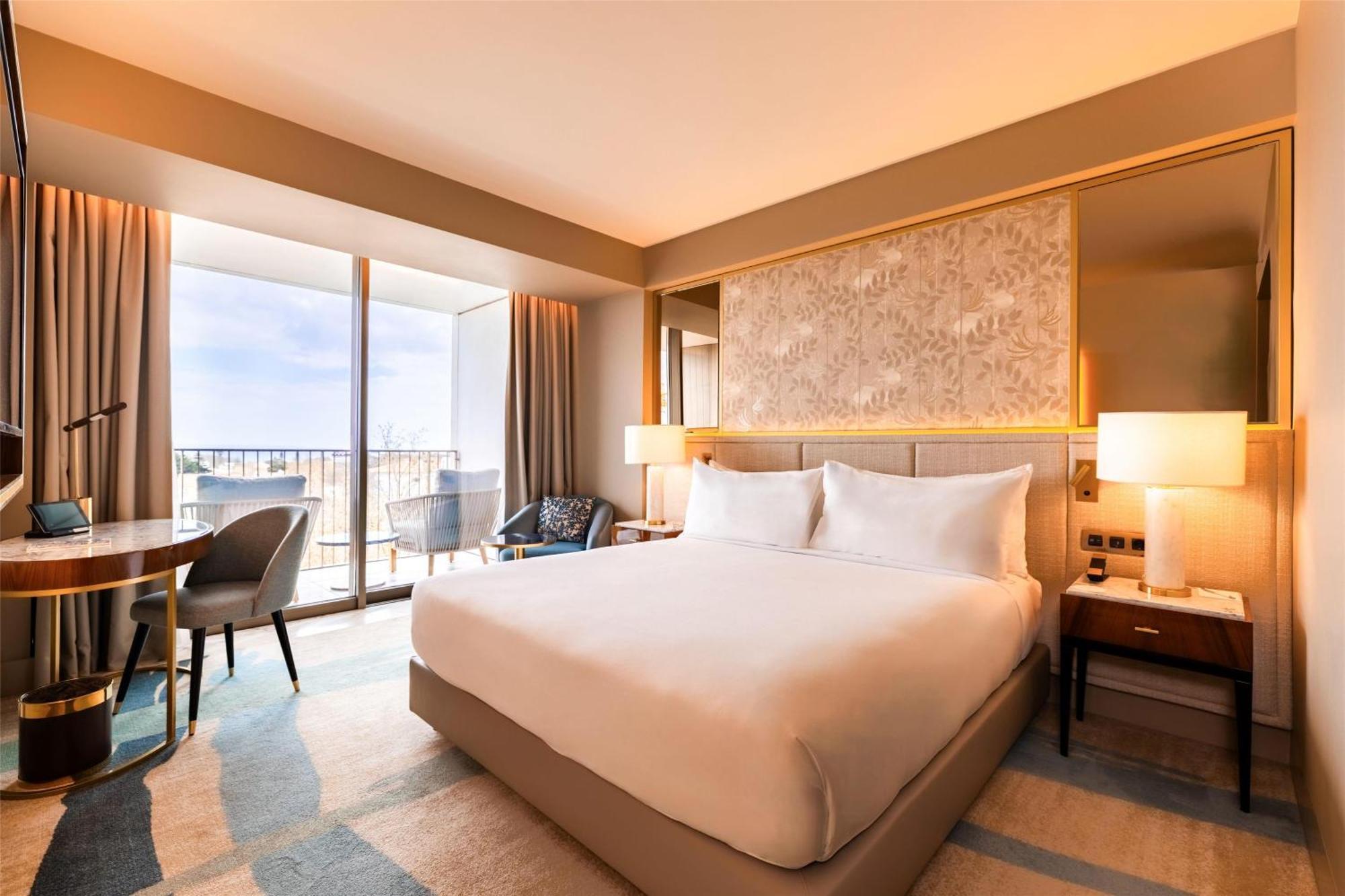 Connecting Premium King Room with Lounge Area