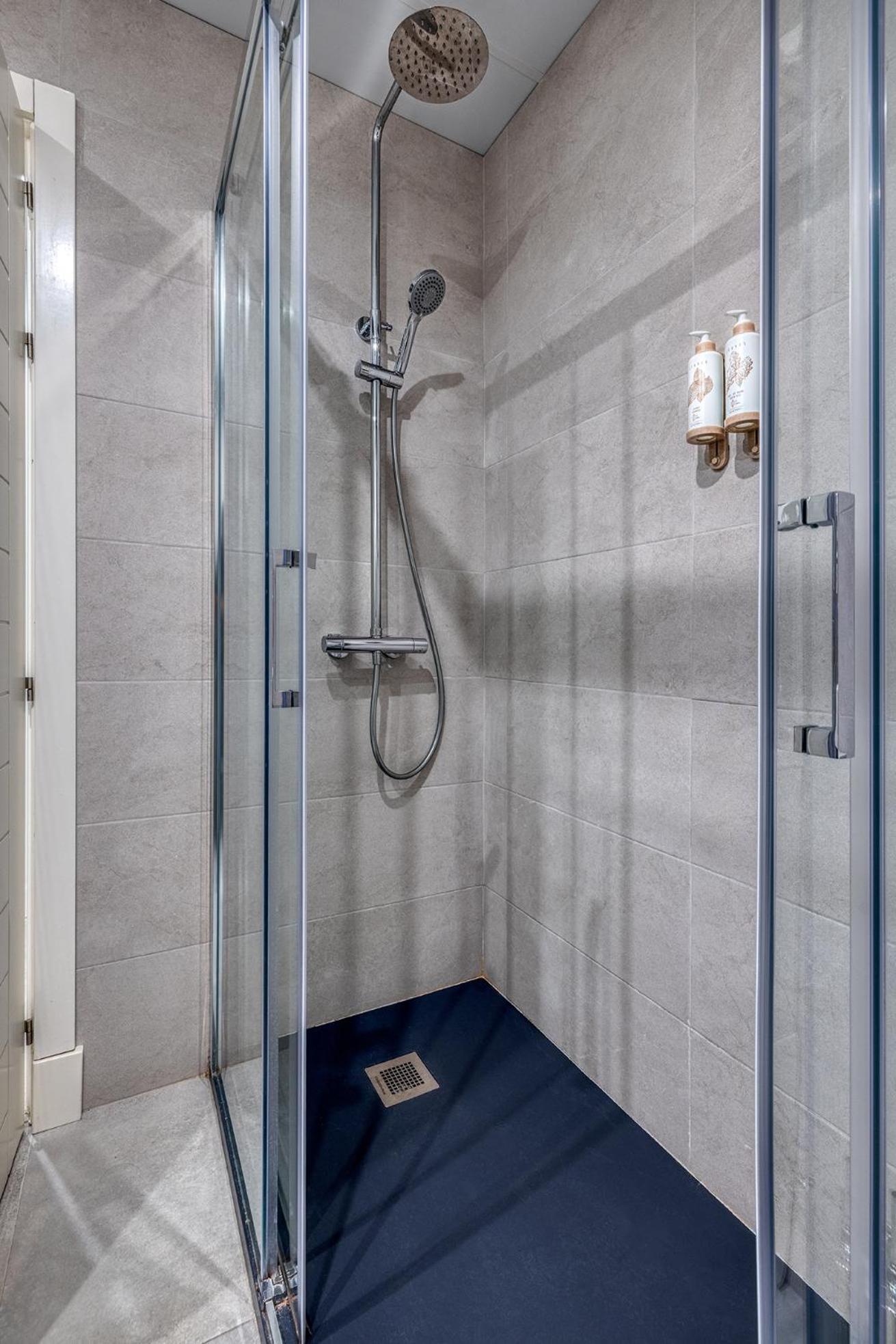 Standard Single Room,1666640045:JPEG