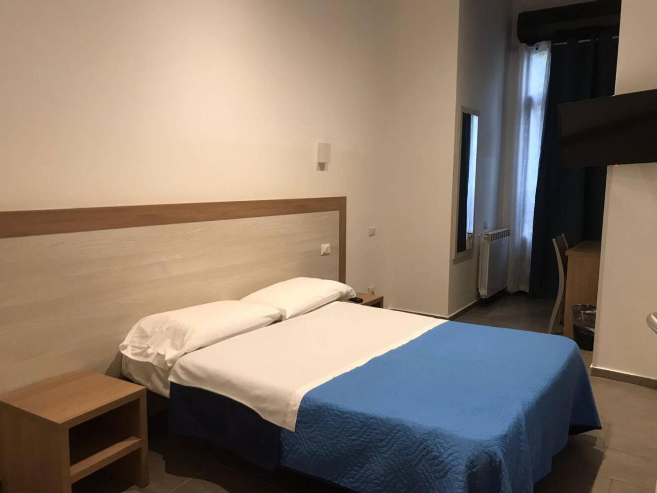 Quarto Individual Económico - Piso Térreo