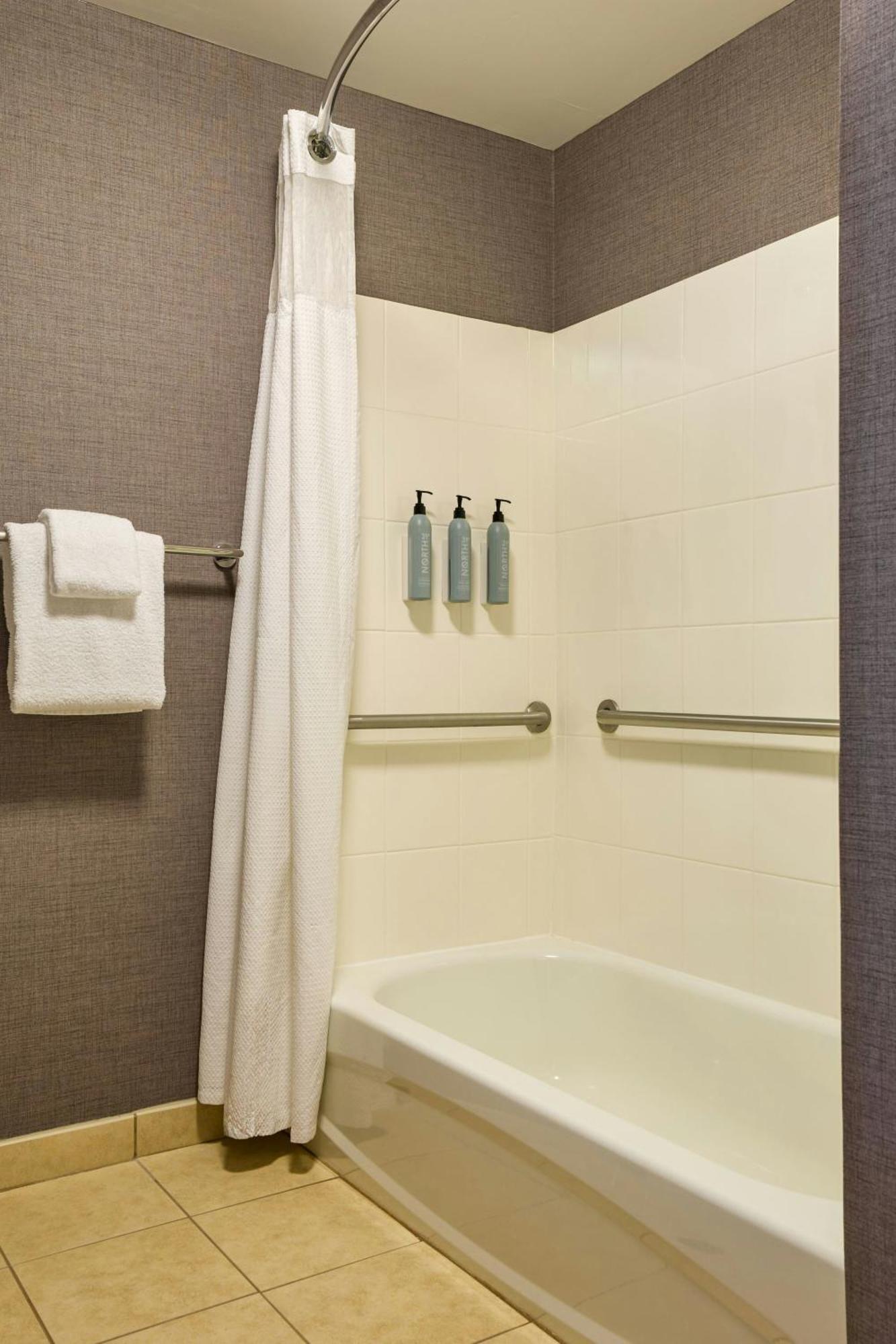 One-Bedroom King Suite with Sofa Bed - Hearing Accessible