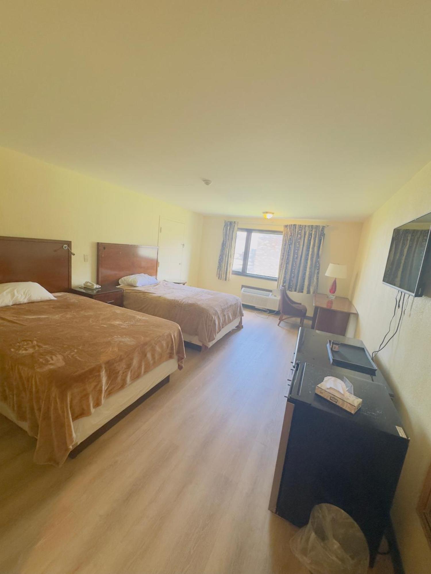 Double or Twin Room with Private Bathroom