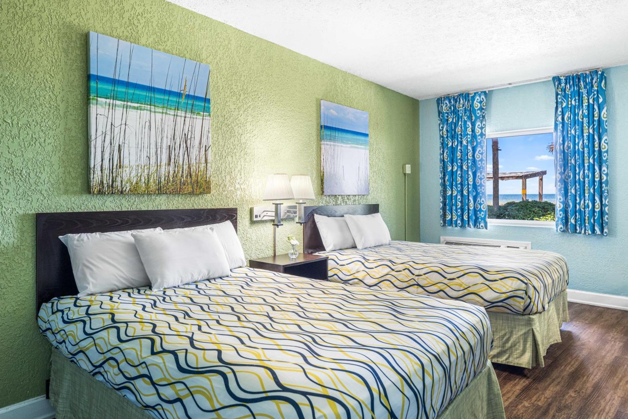 Standard Double Room with Patio - Gulf Side