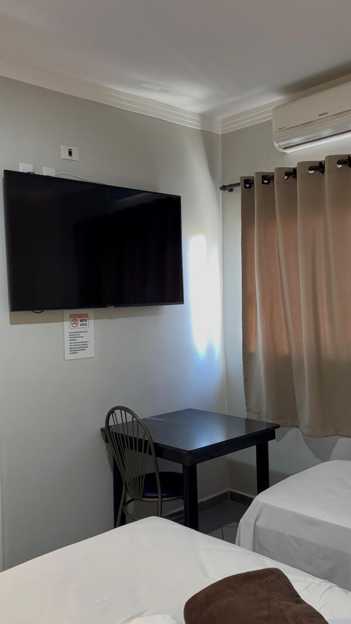 Quarto Deluxe com Cama de Casal ou 2 de Solteiro