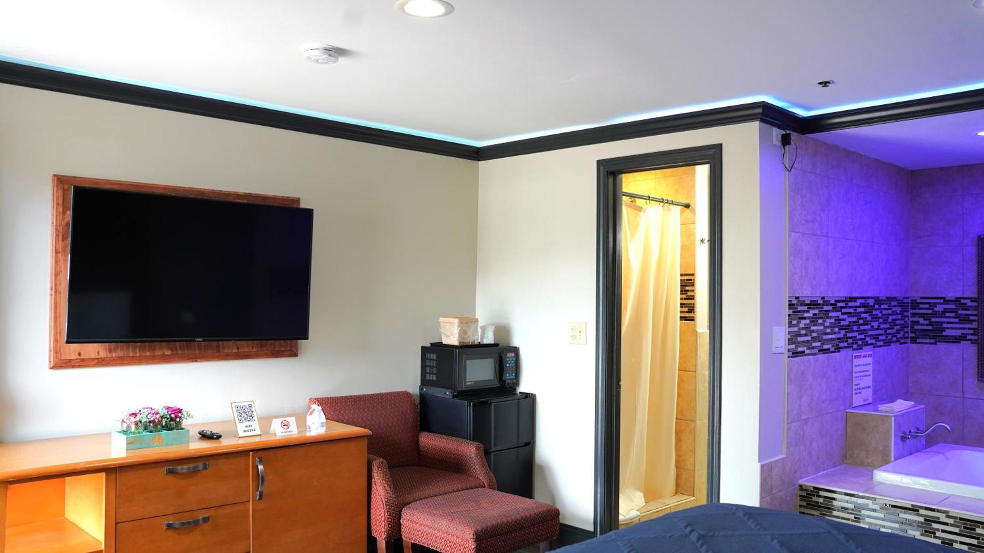 King Bed Room with Jacuzzi - Non smoking