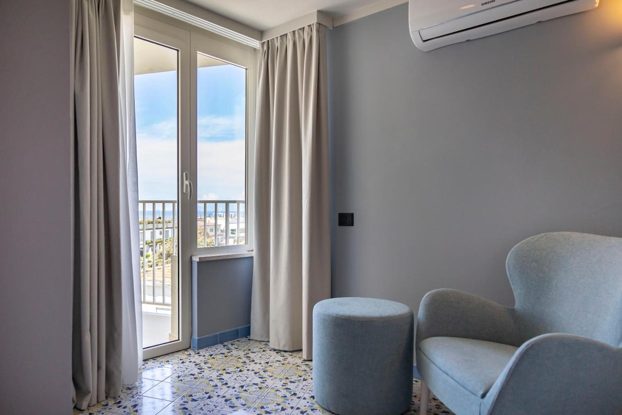 Deluxe Tweepersoonskamer met 1 of 2 Bedden en Uitzicht op Zee