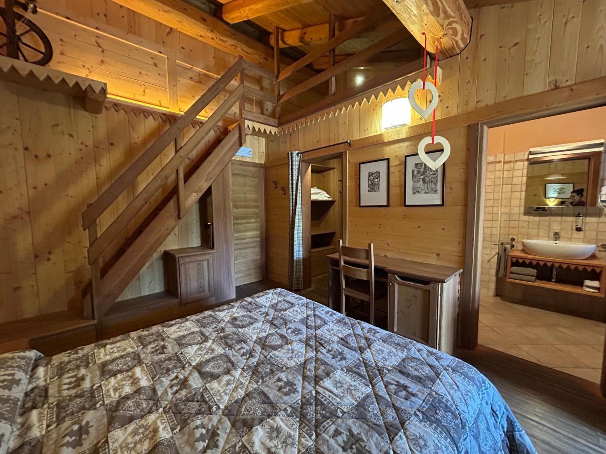 Large Double or Twin Room,1672592492:JPEG