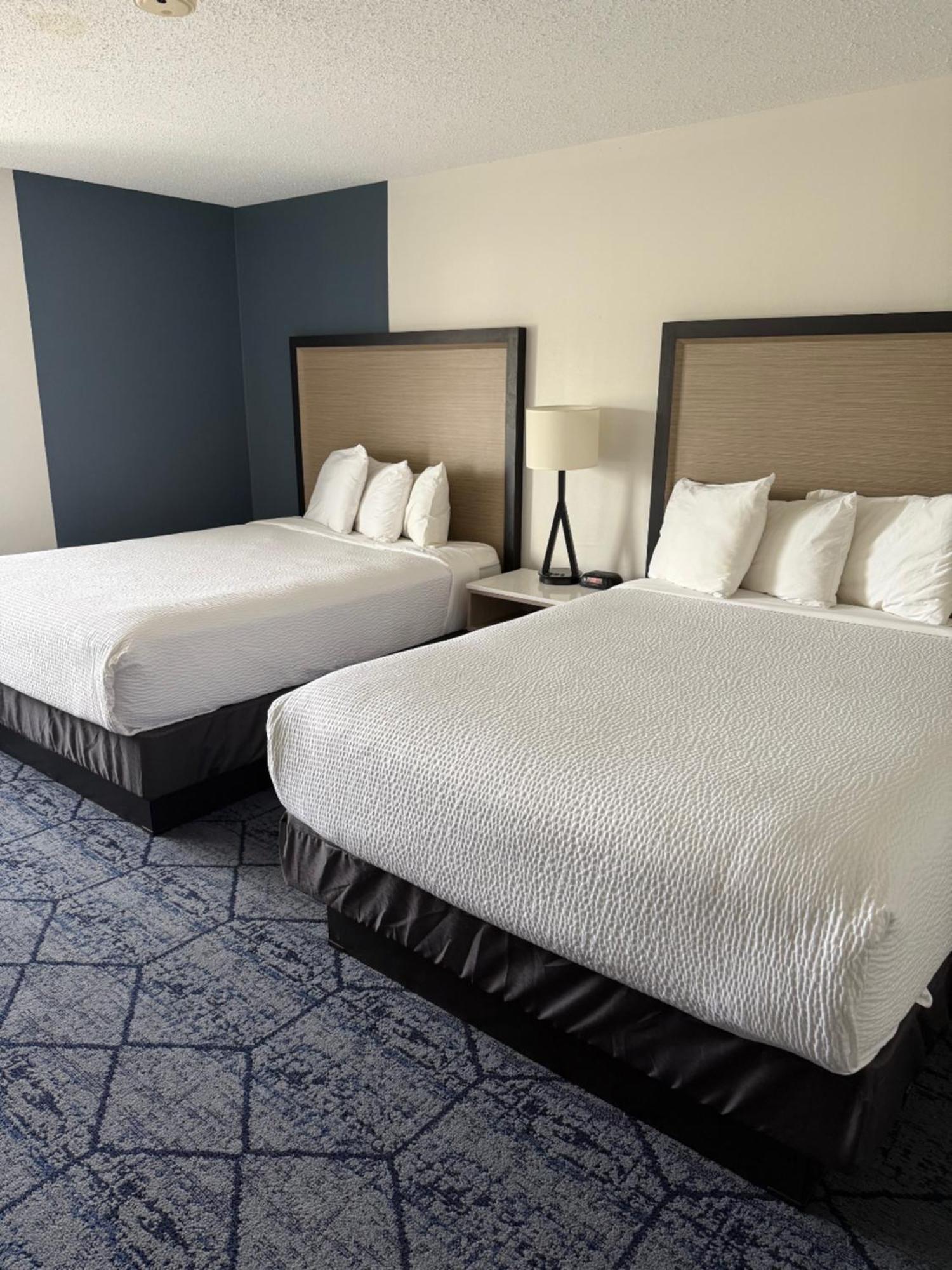Double Room with Two Double Beds - Non-Smoking