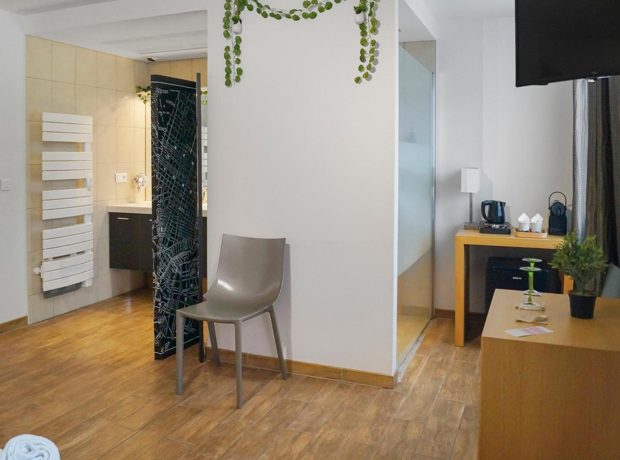 Chambre Double Supérieure - Vue sur Château