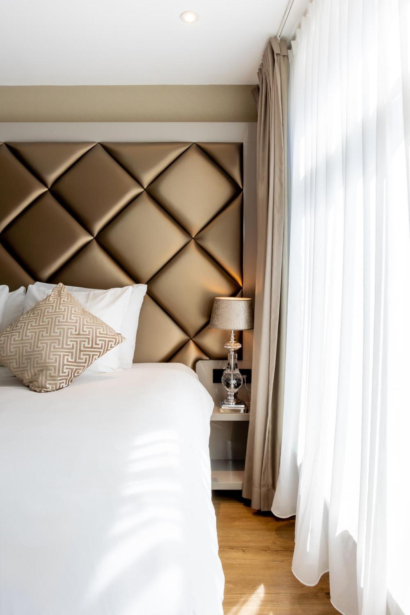 Deluxe Zimmer mit Kingsize-Bett