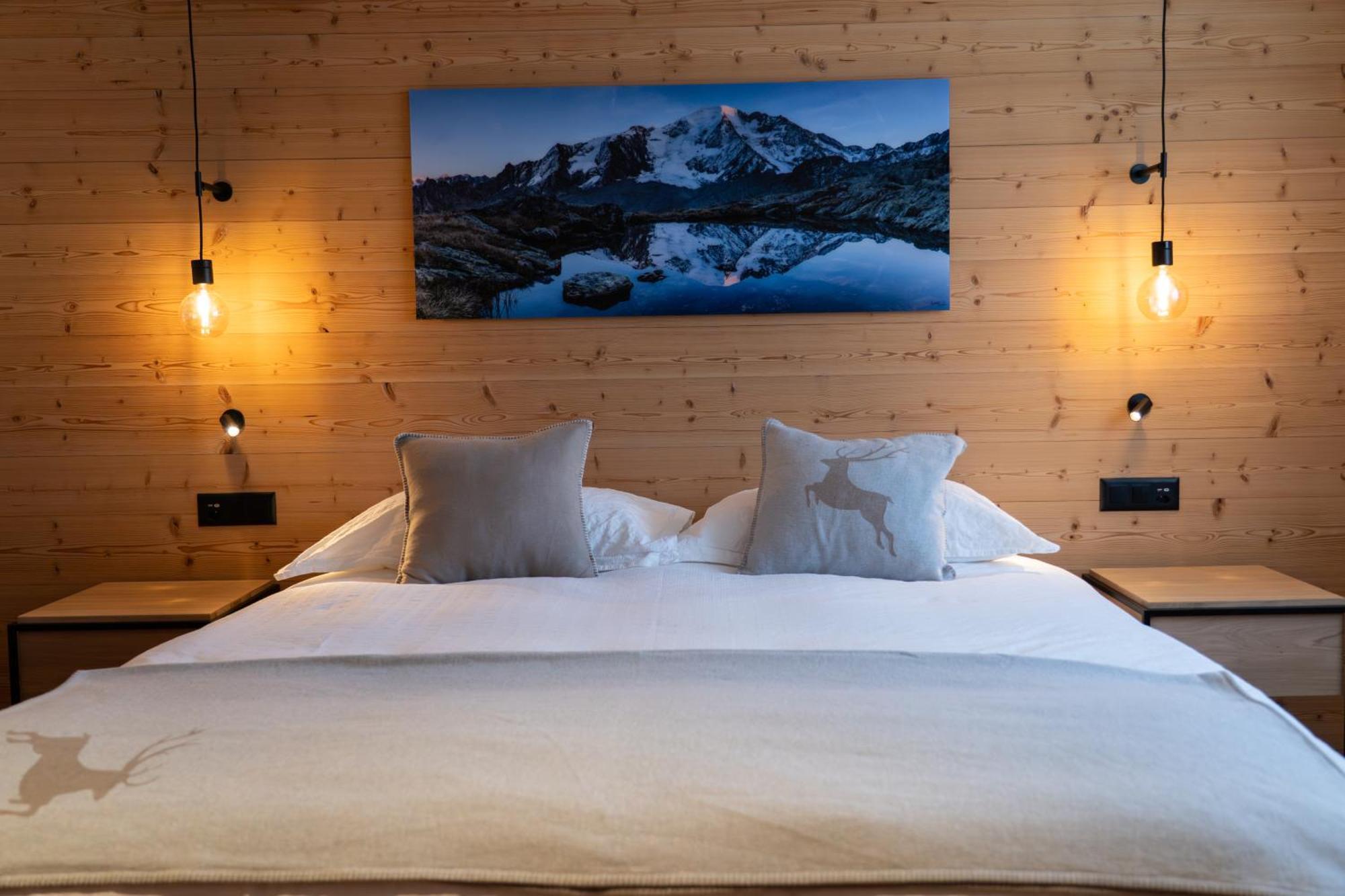 Standard Double Room,1682938089:JPEG