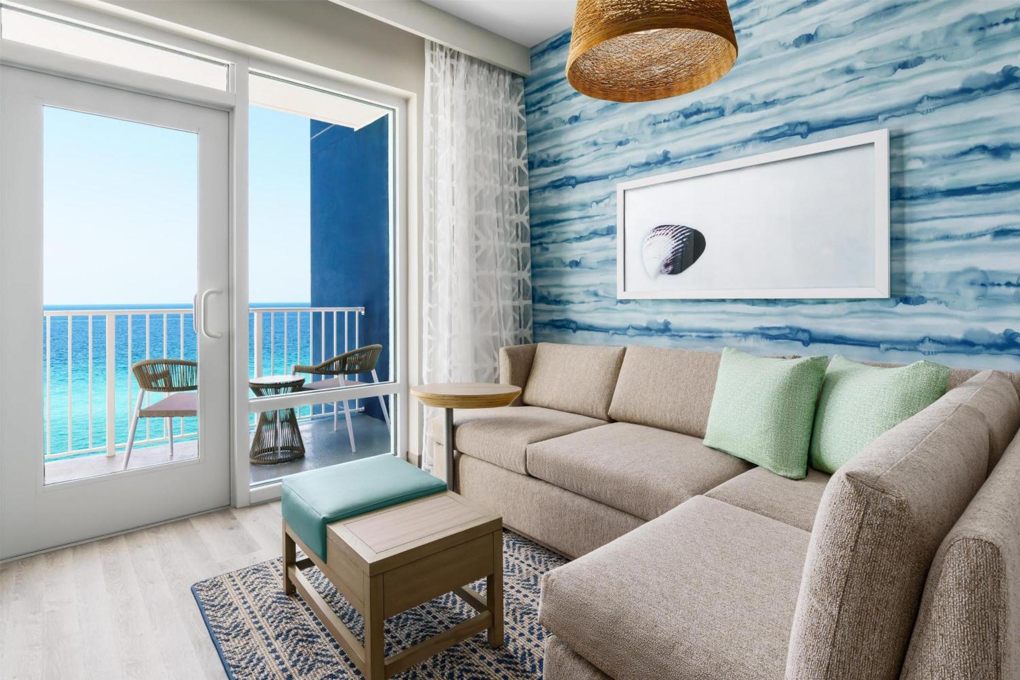 One-Bedroom King Suite Balcony Gulf View High Floor,1683005323:JPEG