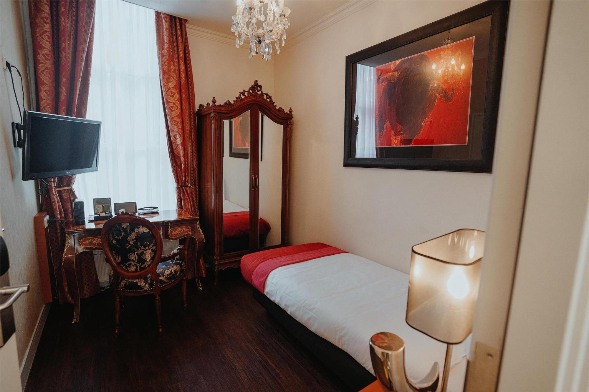 Standard Single Room,1685055287:JPEG