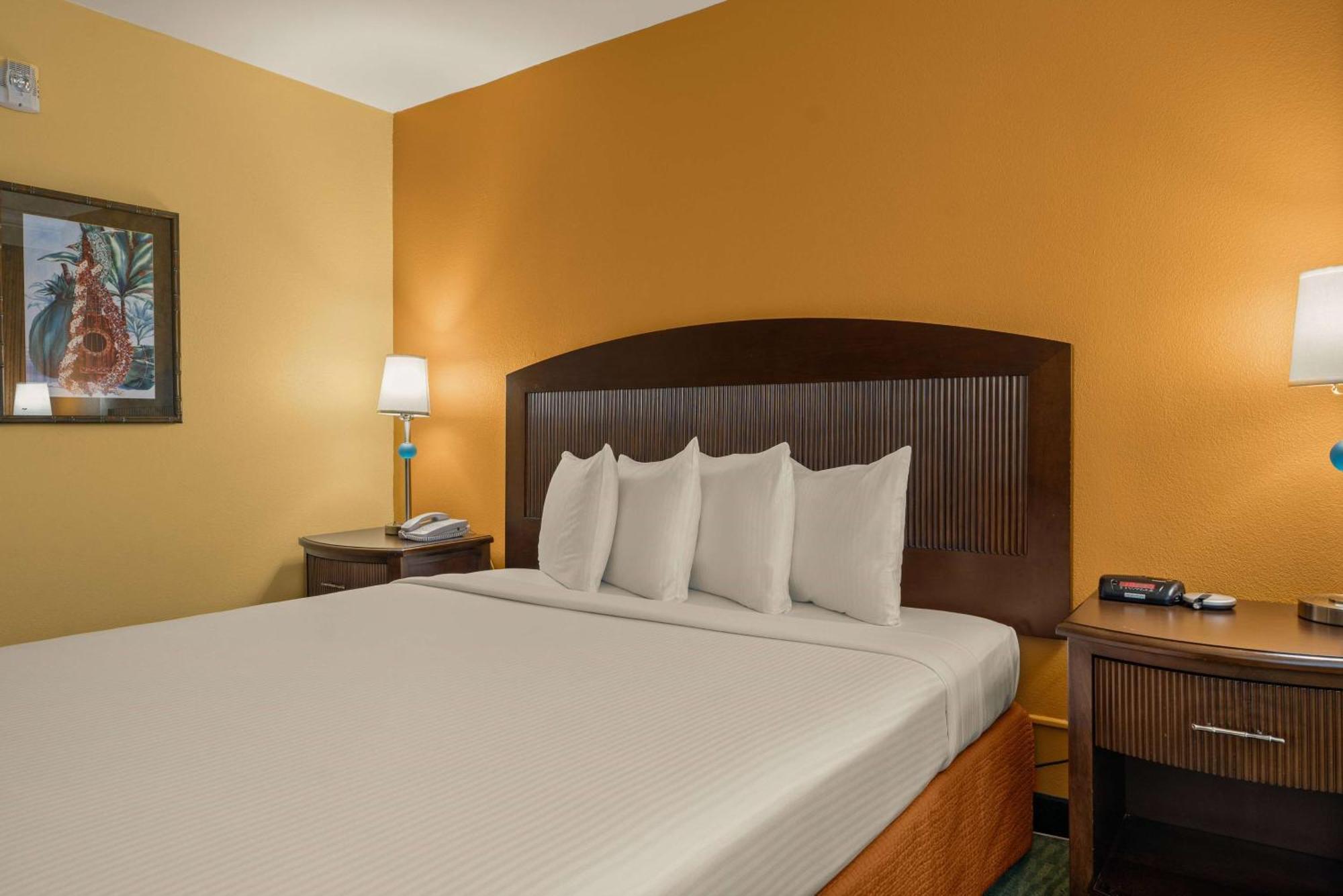 Zimmer mit Kingsize-Bett und Badewanne - barrierefrei/für Hörgeschädigte geeignet - Nichtraucher