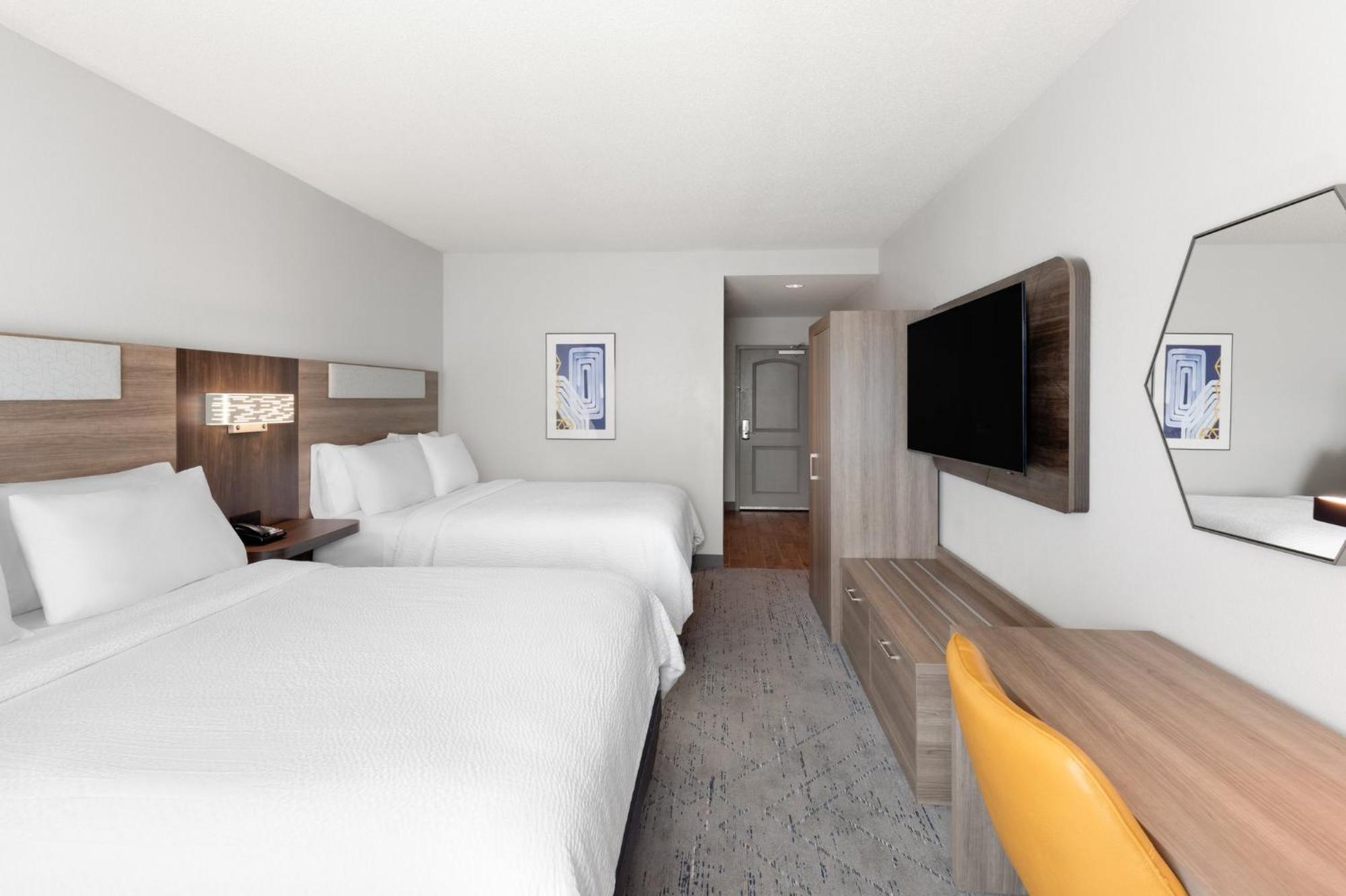 Standard Room with Two Queen Beds