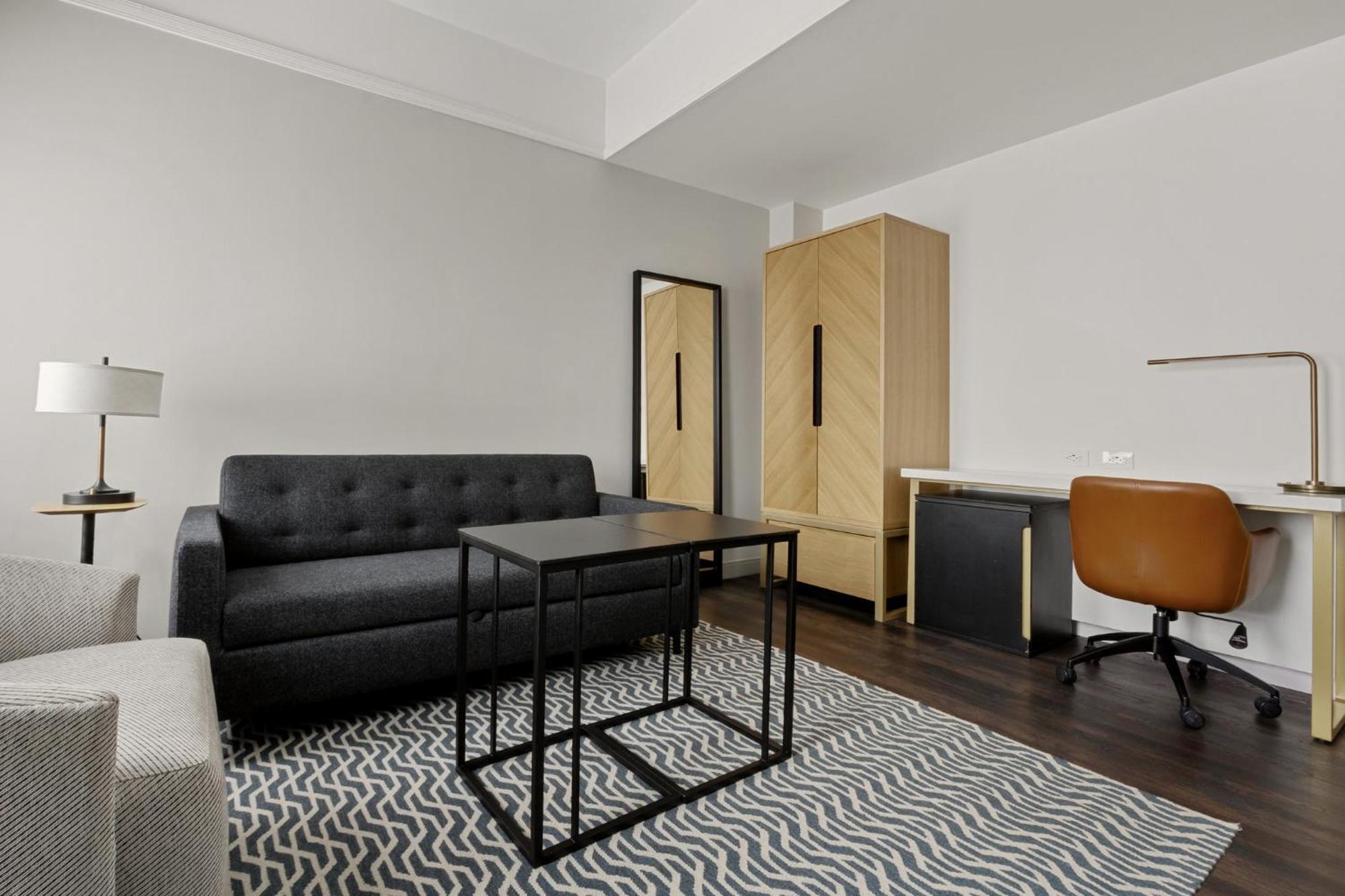 Suite de 1 dormitorio recién reformada