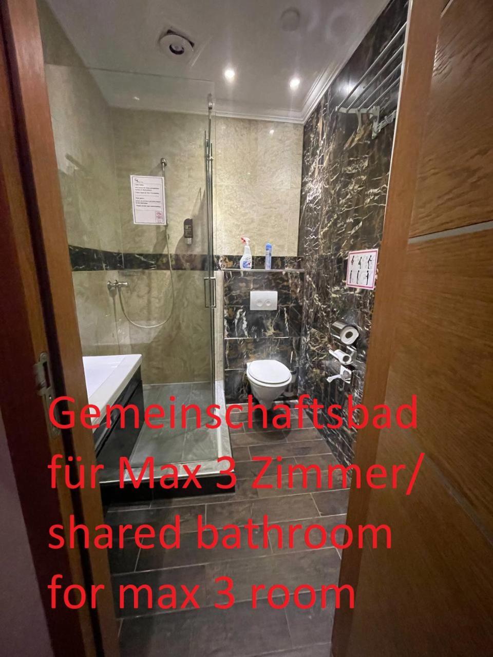 Dreibettzimmer mit Gemeinschaftsbad