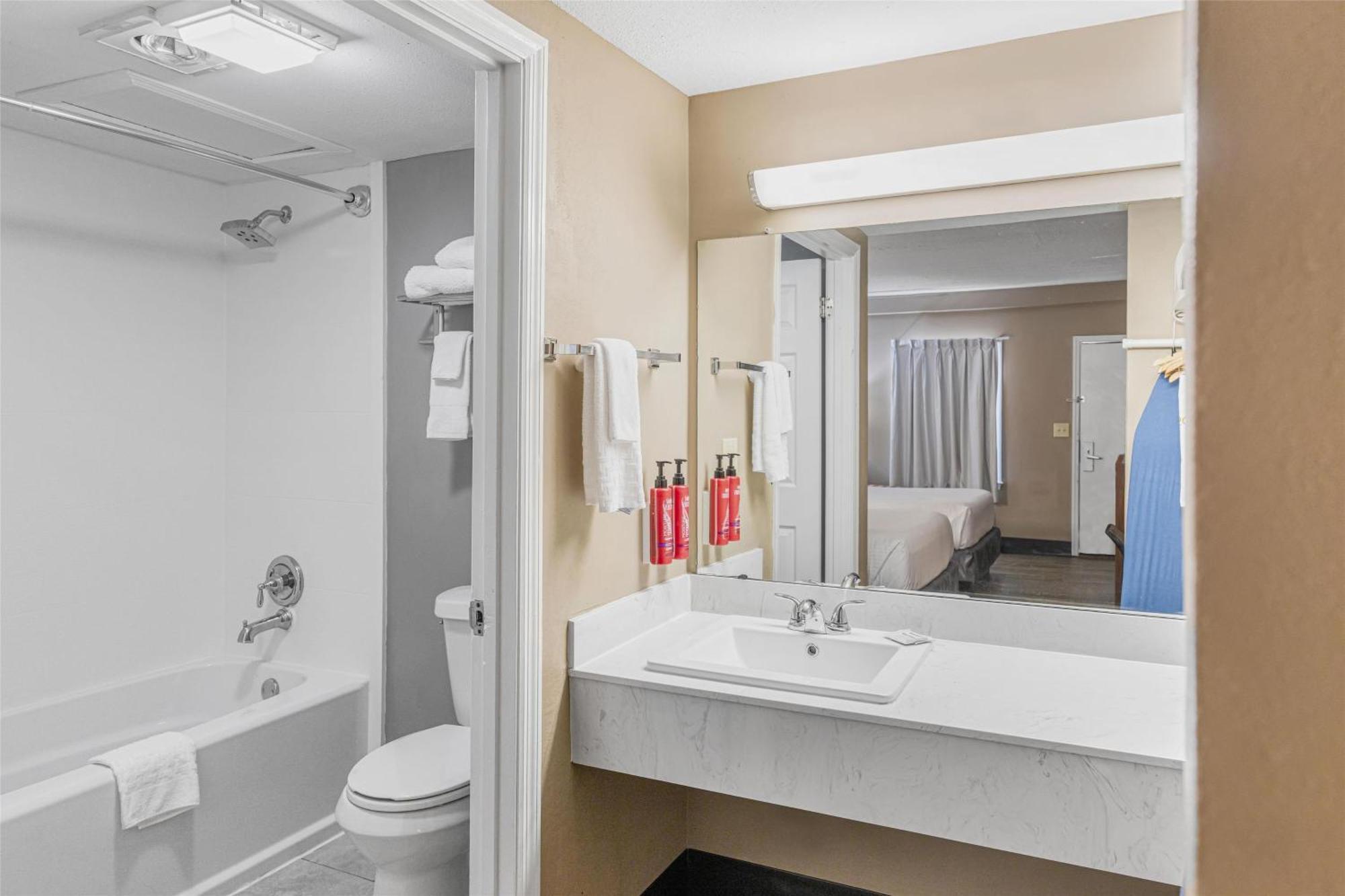 Double Room with Two Double Beds - Non-Smoking