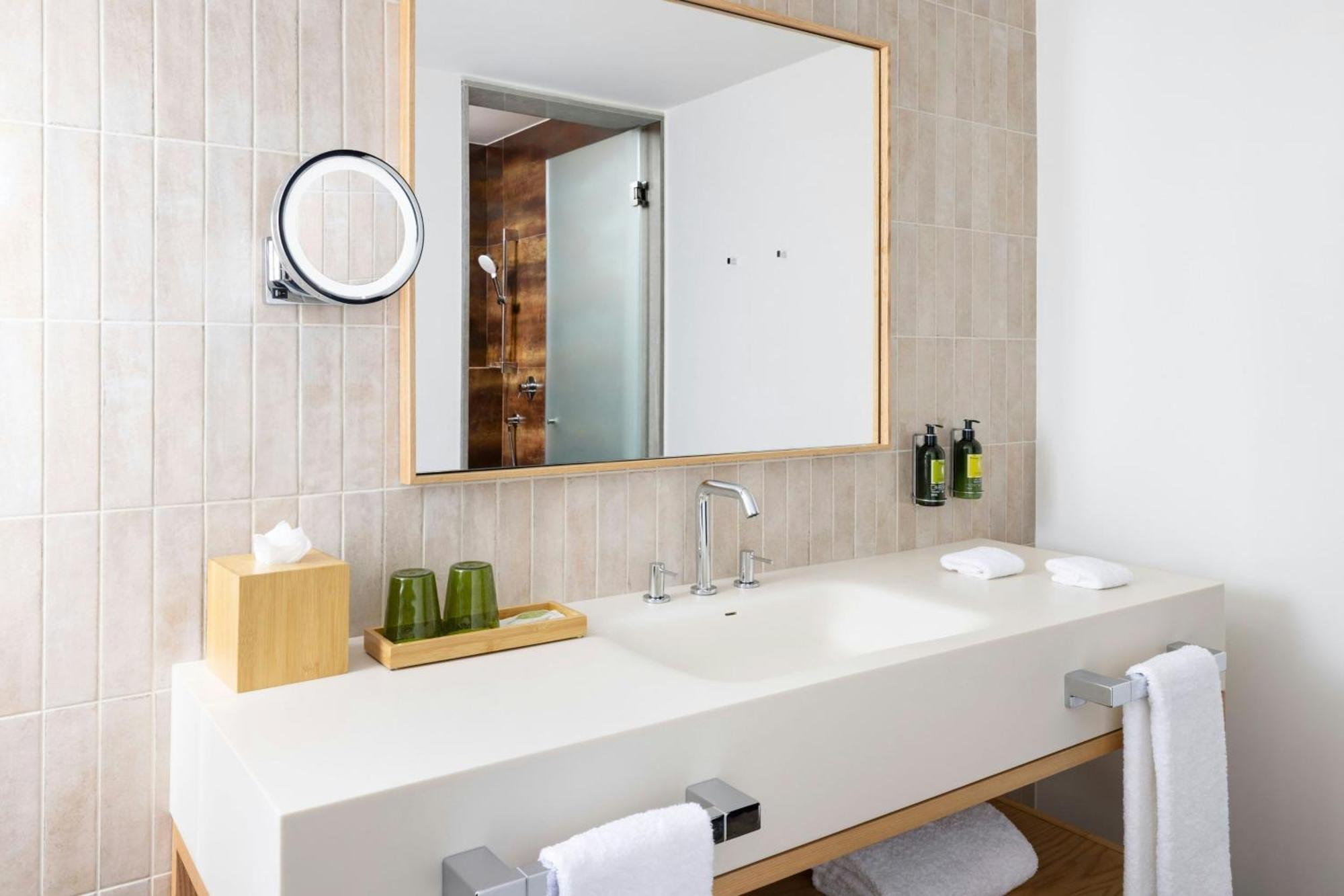 Präsidentensuite mit 2 Schlafzimmern, Balkon, Meerblick und Zugang zur Club Lounge
