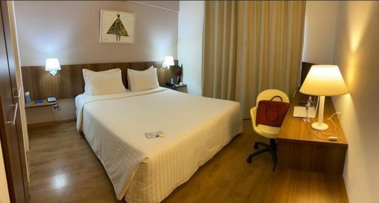 Executive Room,1689846025:JPEG
