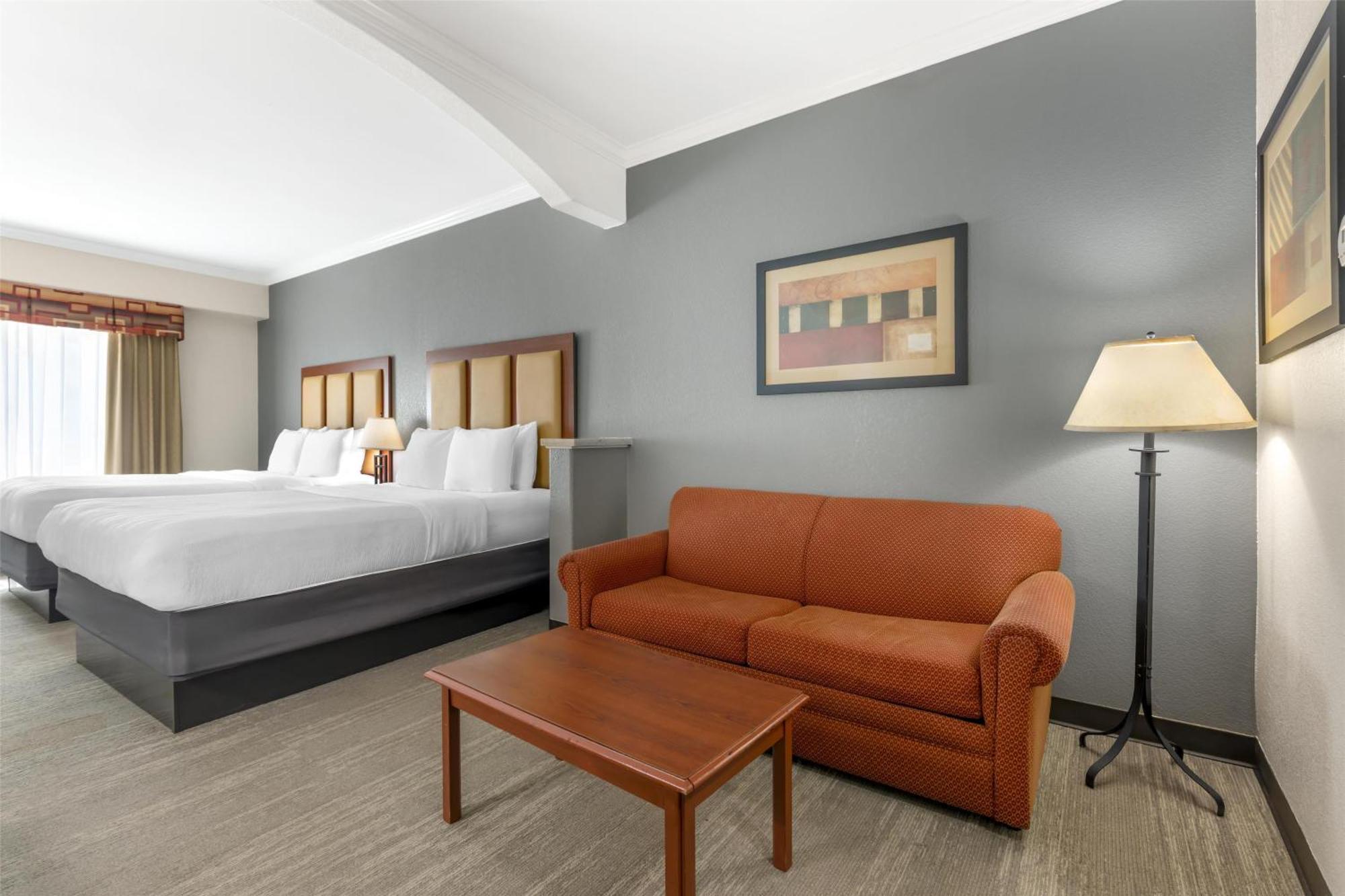 Queen Suite with Two Queen Beds - Disability Access