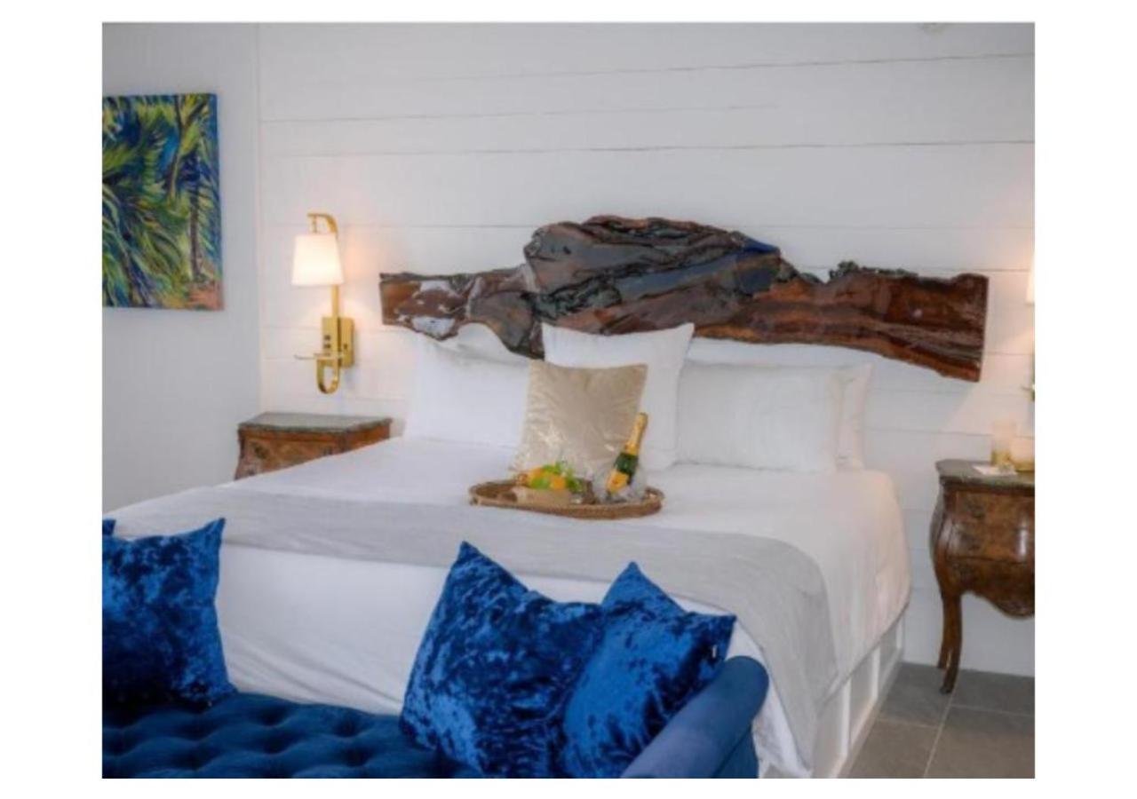 Shangri La (Ocean View)