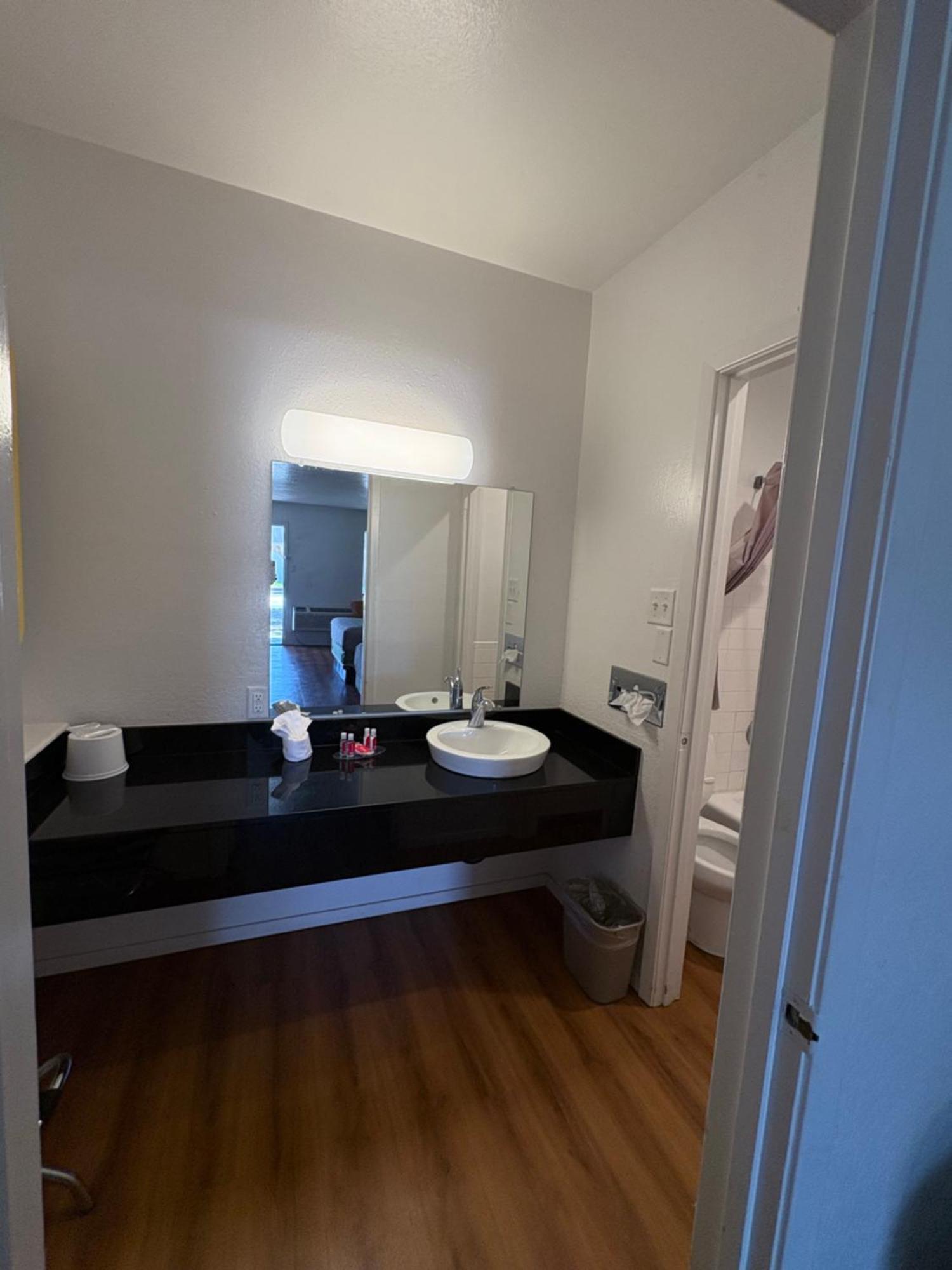 Quadruple Room with Tub - Disability Access/Non Smoking