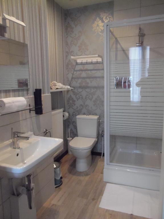 Camera Matrimoniale con Bagno Privato Esterno con Vasca