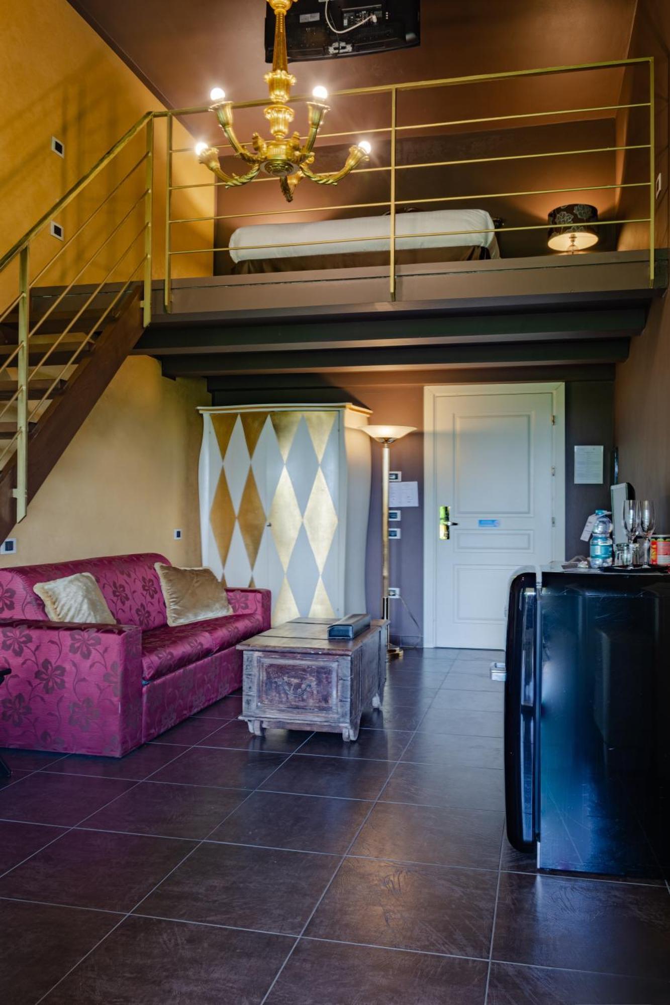 Junior Suite,1697858846:JPEG
