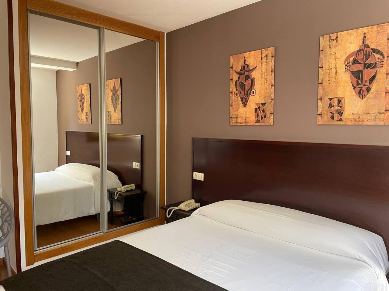 Basic Double Room,1697953219:JPEG