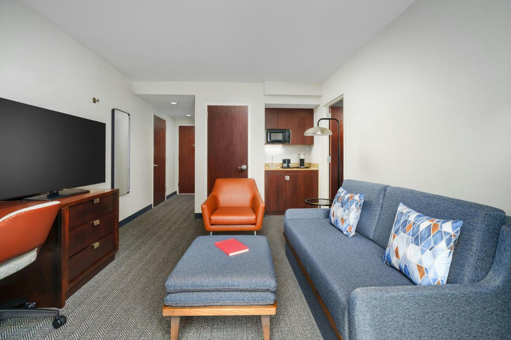 One-Bedroom Suite with Sofa Bed