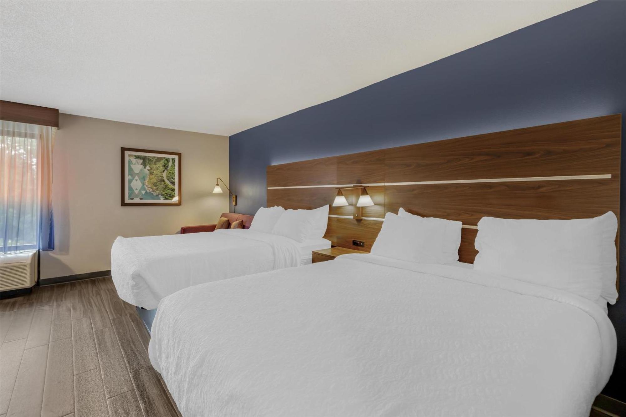 Queen Room with Two Queen Beds and Sofa Bed