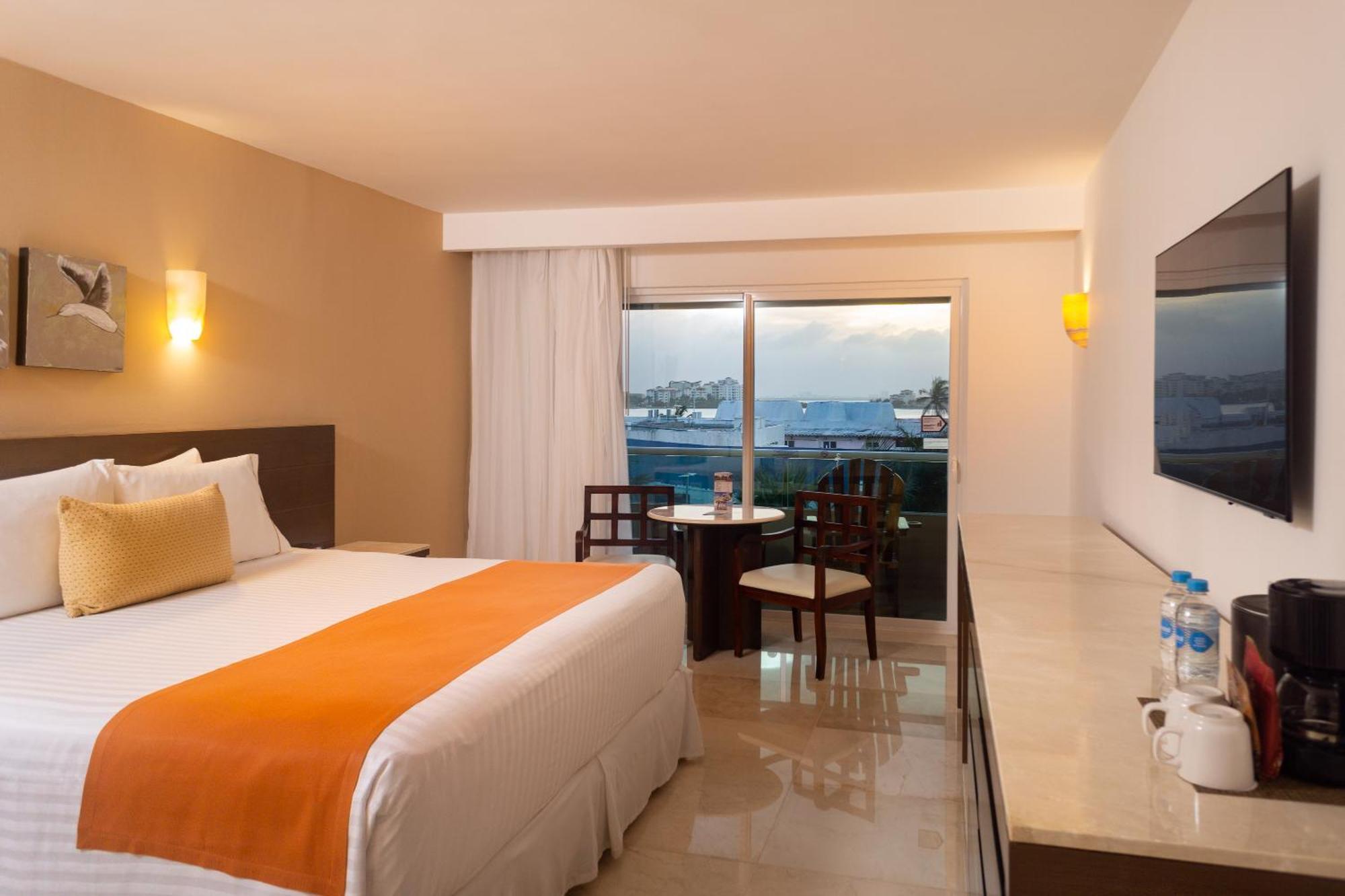Deluxe Superior Lagoon View