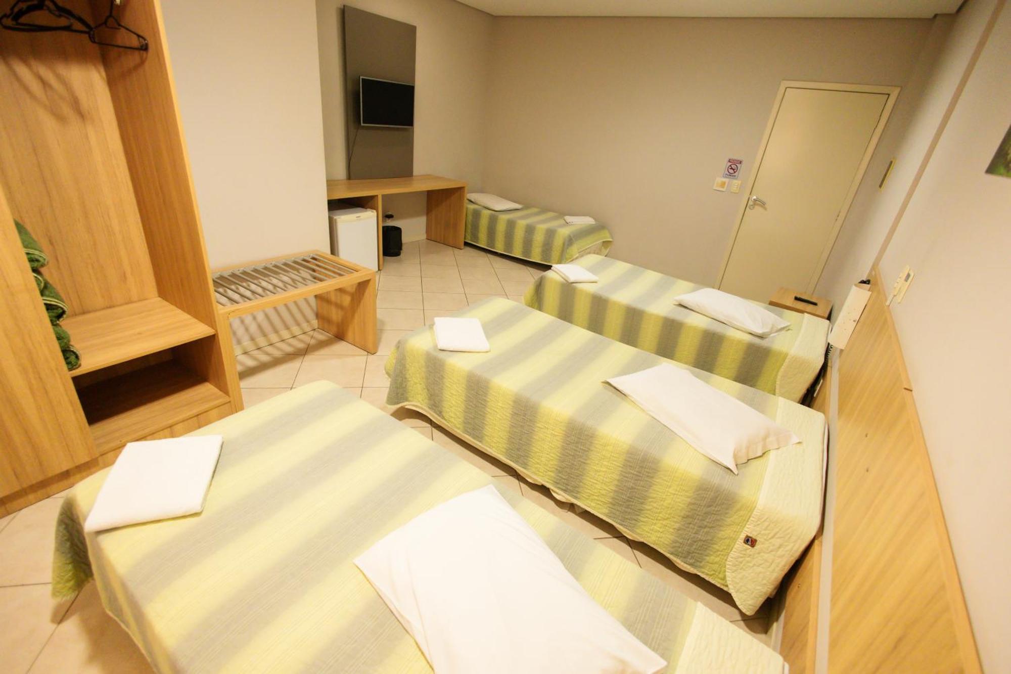 Quarto Quádruplo Standard