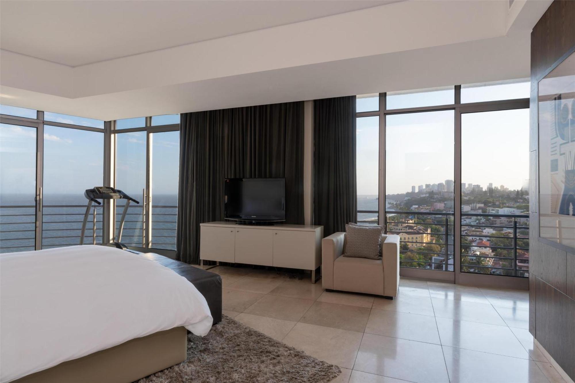 Suite Presidencial com Varanda e Vista do Mar