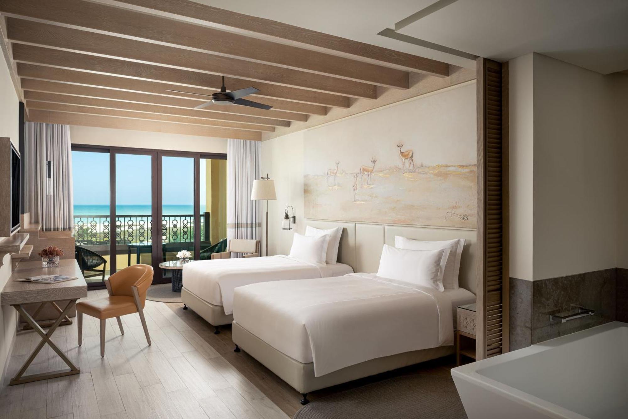 Camera con Accesso Lounge, Balcone e Vista Mare - Doppia con Letti Singoli