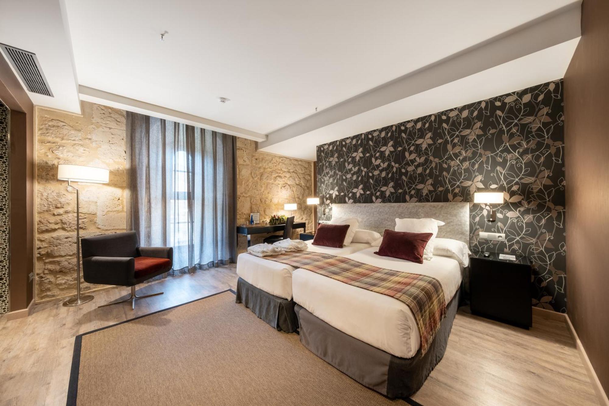 Double or Twin Room,1698885660:JPEG