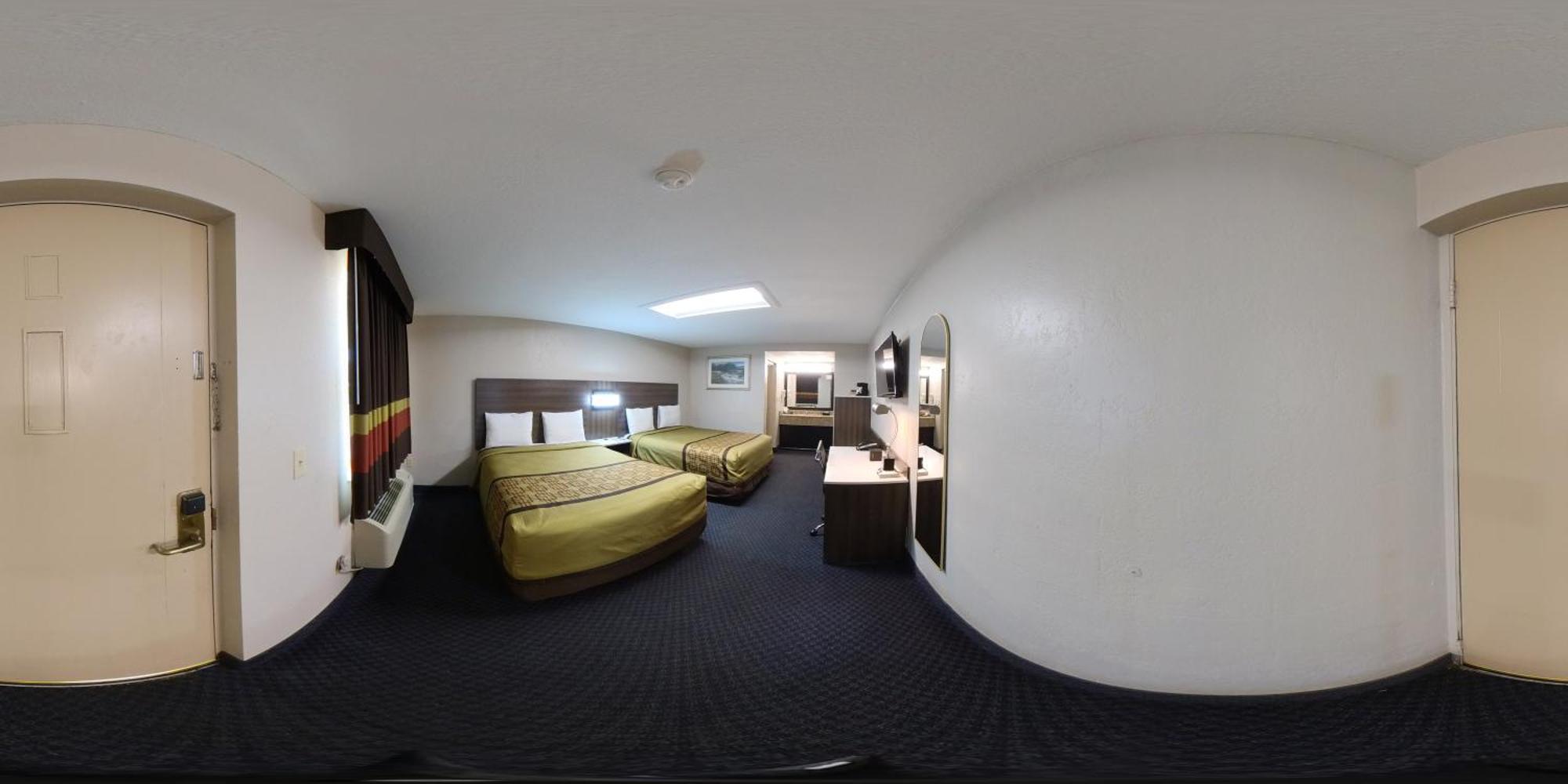 Deluxe Queen Room with Two Queen Beds - Non-Smoking