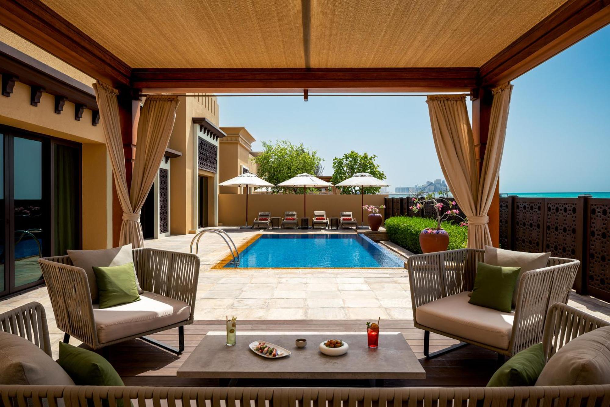 Villa sulla Spiaggia con 2 Camere da Letto e Piscina Privata