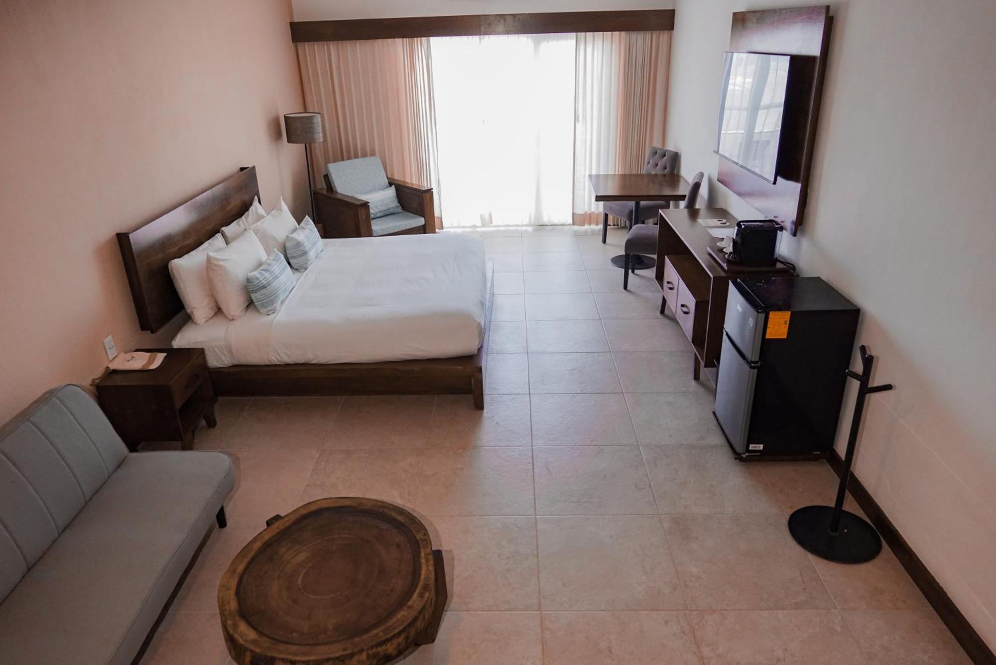 Superior King Suite
