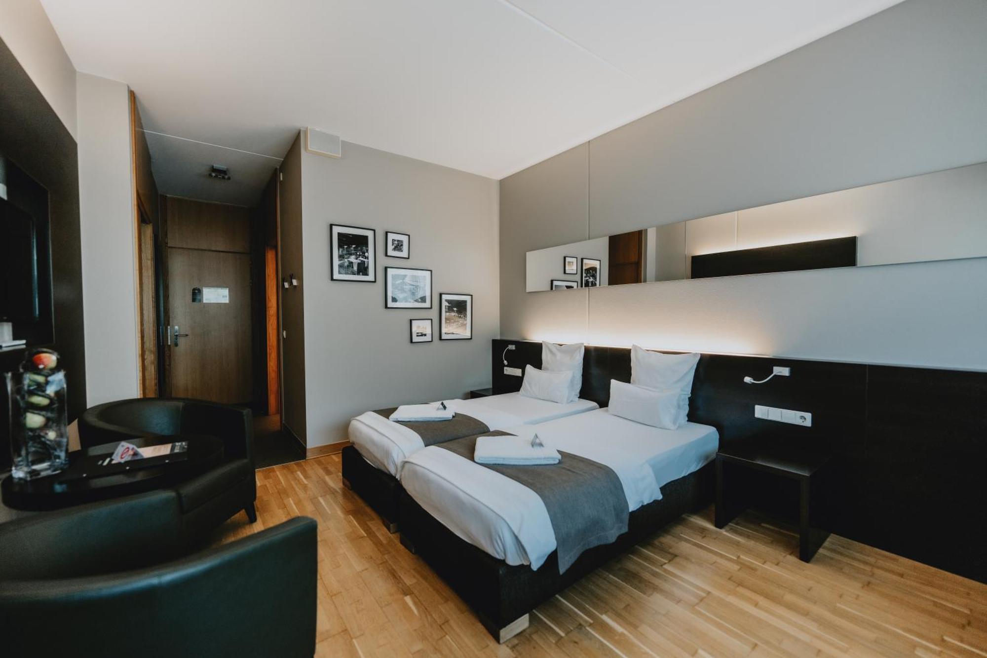 Double Room,1703550218:JPEG